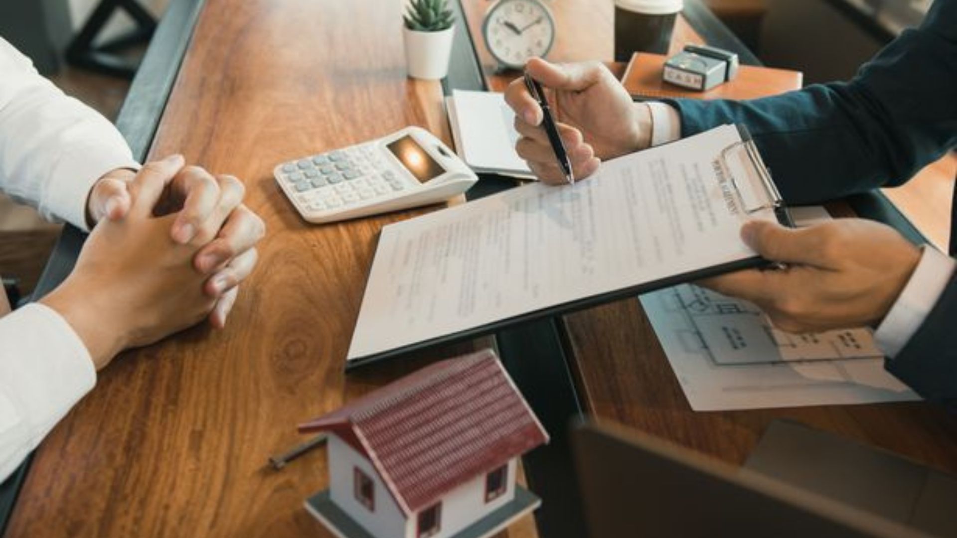 Người lao động chịu rủi ro gì khi không có hợp đồng?
