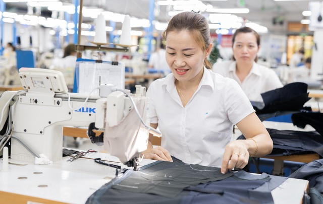 Doanh nghiệp cần lưu ý gì khi sử dụng lao động nữ? 7 quy định đặc biệt 2026